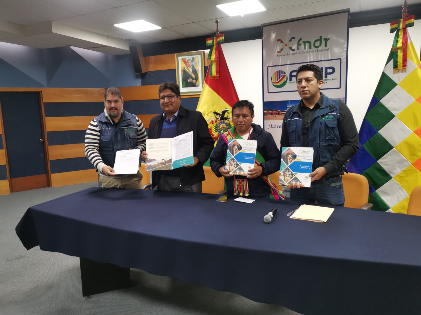 Municipios acceden a Bs 9,2 millones de financiamiento del FNDR para equipamiento 