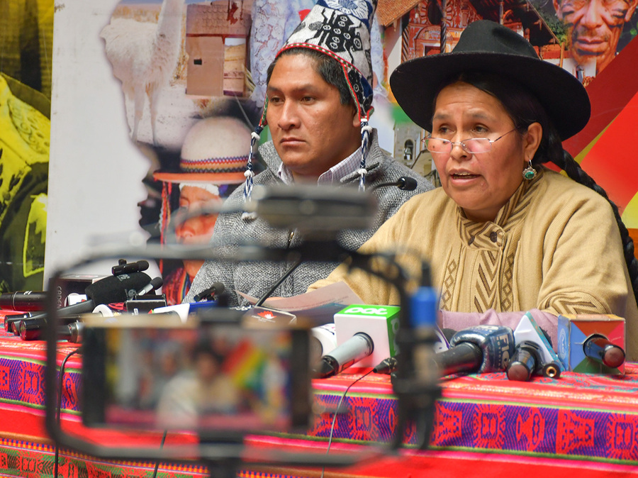 Ministra Orellana ve que detrás de los ataques de Morales al Gobierno están los exministros Romero y Quintana