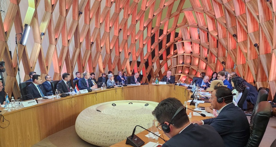 En Encuentro de Jefes de Estado en Brasil, Arce plantea crear una brigada regional para combatir los incendios