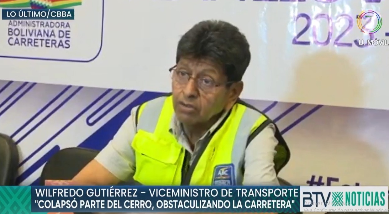 Desplazan maquinaria pesada para habilitar el tramo afectado en la doble vía El Sillar