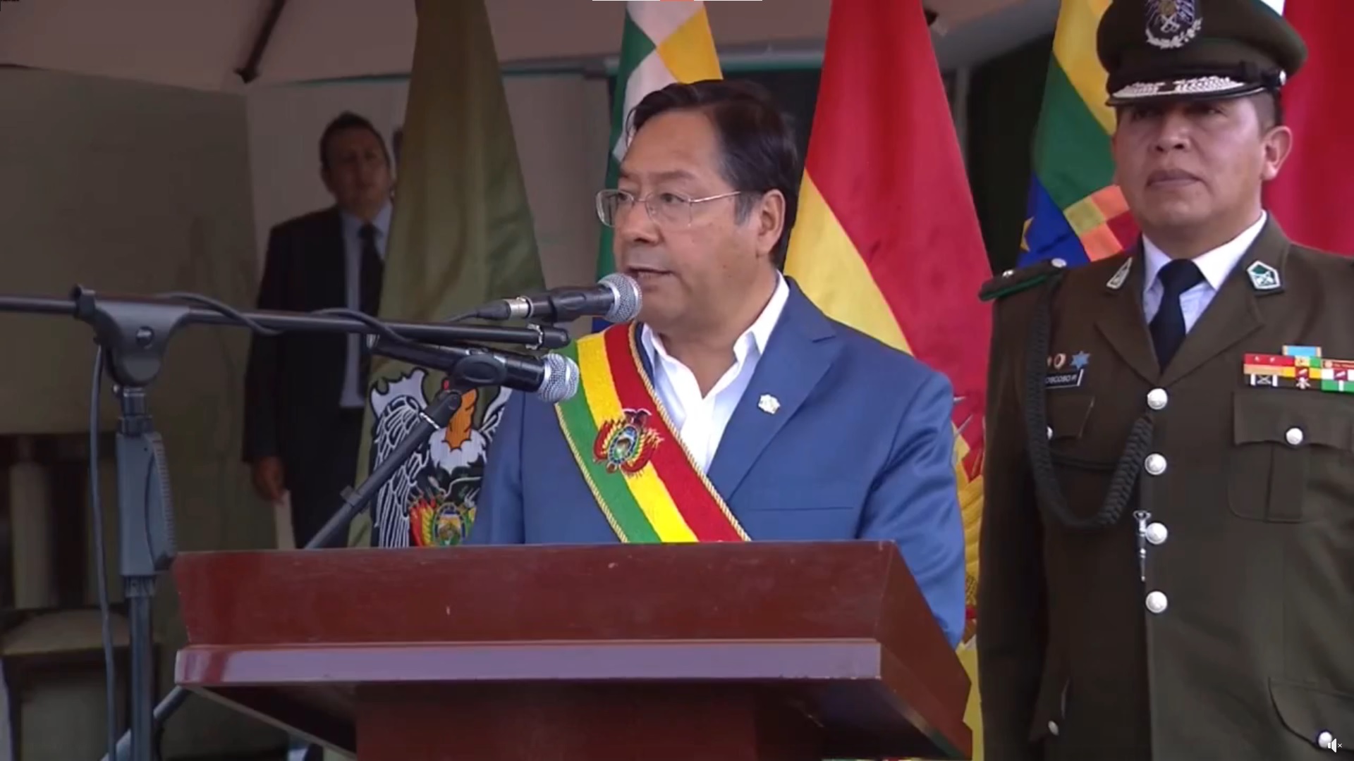 Arce recordó a la Policía que debe ser “custodio del pueblo” ante amenazas contra la paz social y sus derechos