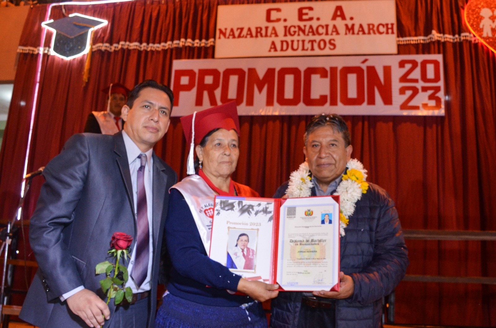 Vicepresidente felicita a adultos graduados de centro educativo de Tarija y reflexiona que “nunca es tarde para estudiar”