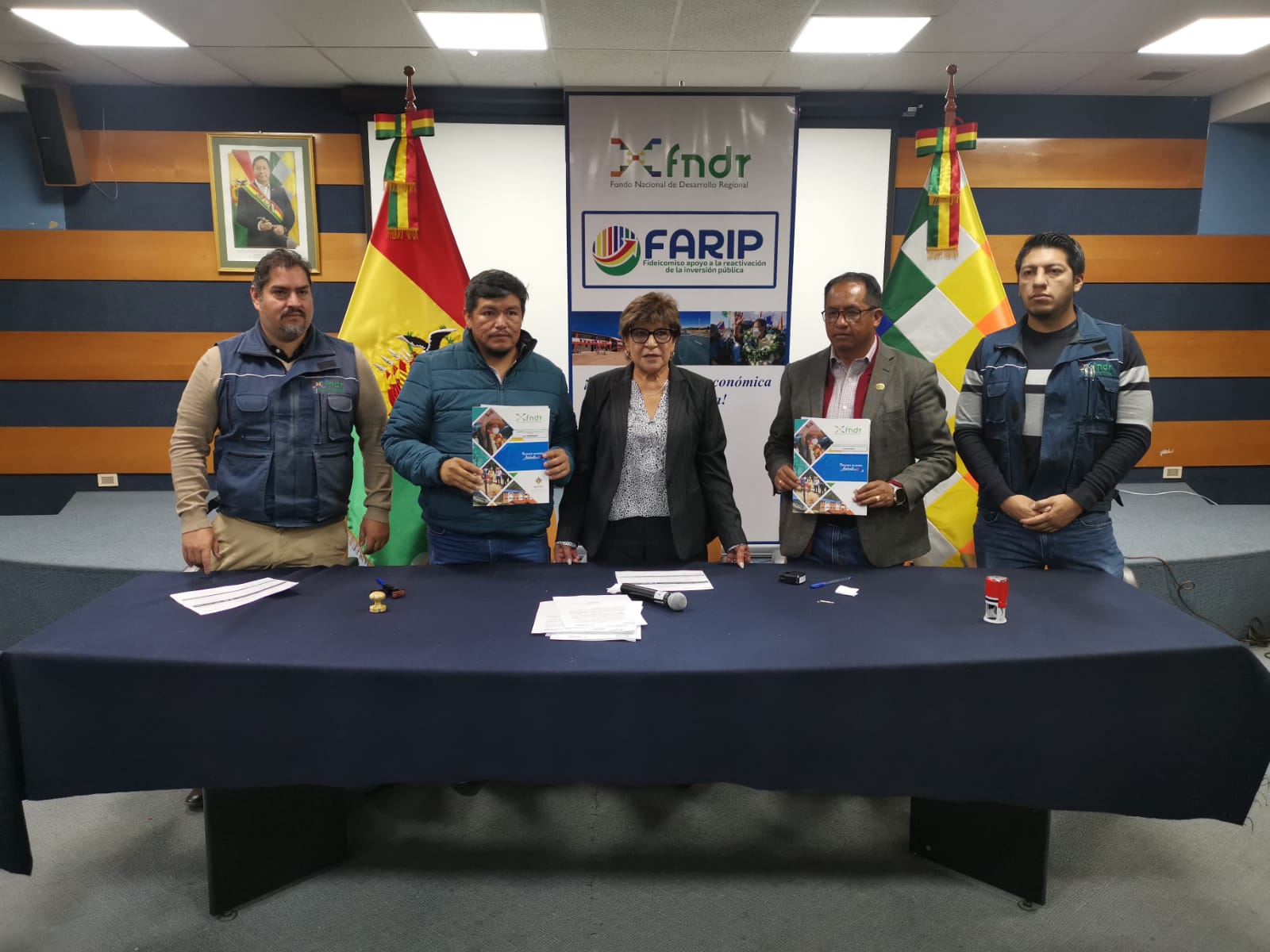 Colquiri y Comarapa acceden a Bs 9,4 millones de financiamiento para maquinaria