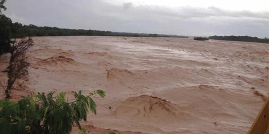 Senamhi emite alertas roja y naranja por “inminentes y posibles” desbordes de ríos en La Paz, Chuquisaca, Potosí y Cochabamba