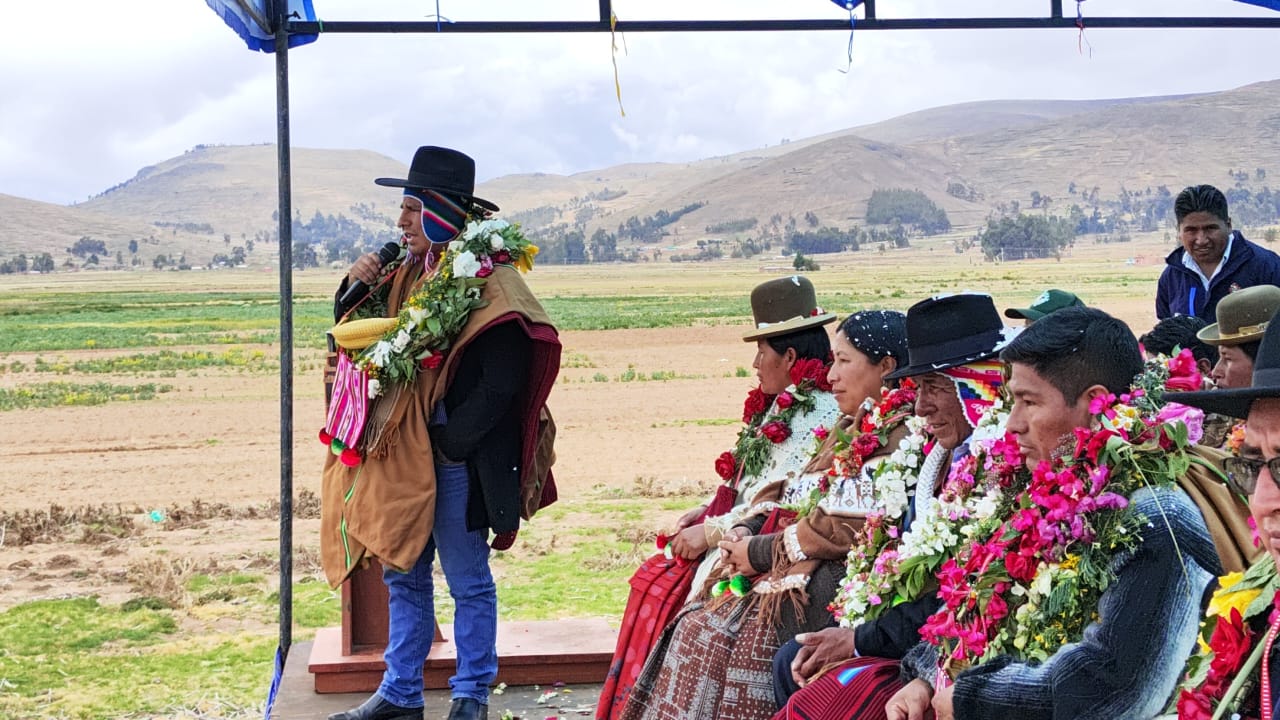 Gobierno entrega jaulas flotantes, equipamiento e insumos para potenciar la actividad piscícola en La Paz