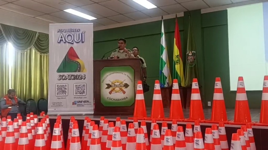 Tránsito recibe equipamiento de UNIVida para prevenir siniestros y accidentes en Cochabamba