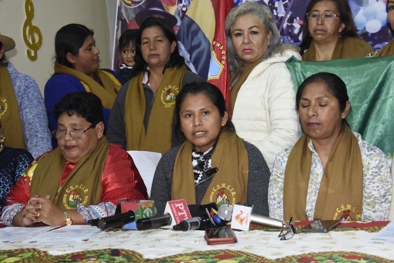 Mujeres Interculturales demandan cesar la desestabilización contra el Gobierno y rechazan divisionismo