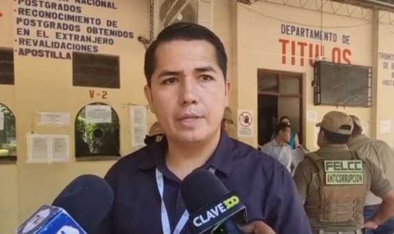 Fiscalía allana instalaciones de UAGRM y secuestra documentos por la presunta emisión de títulos falsos 