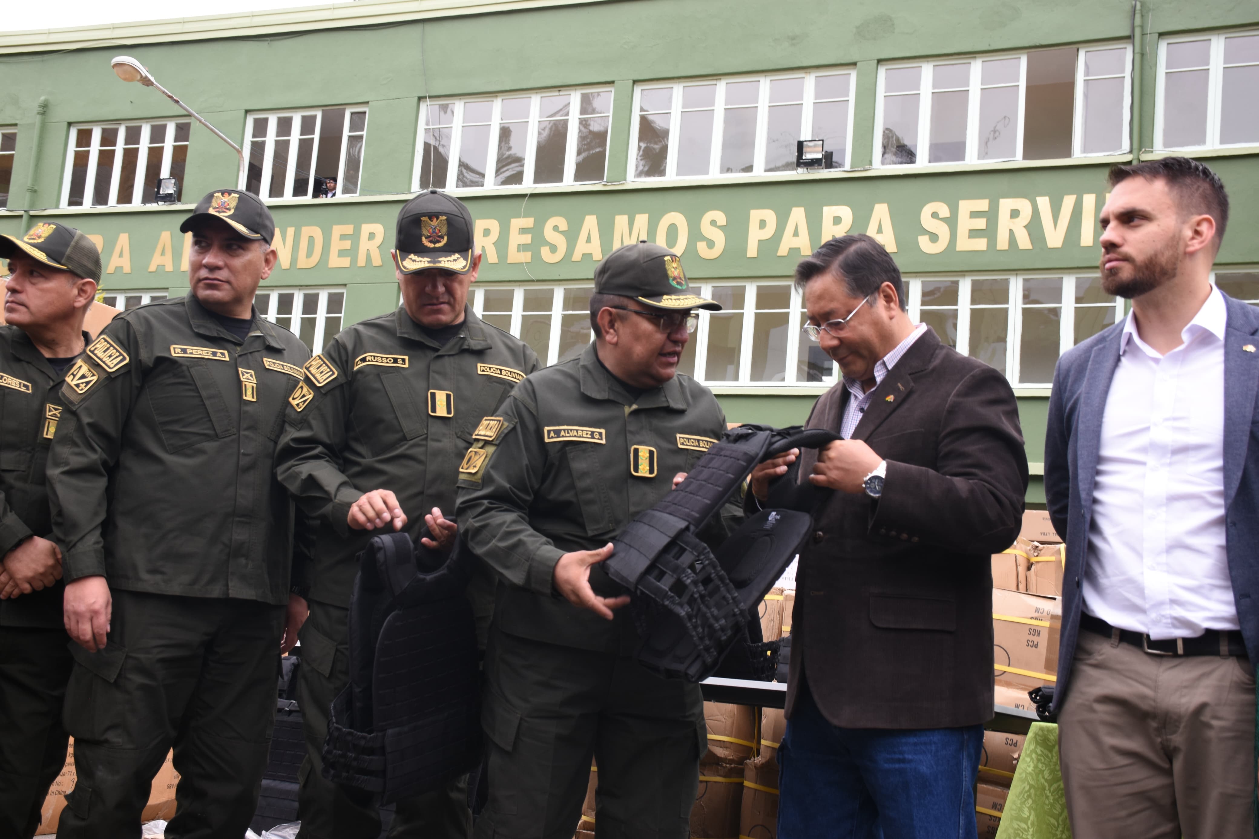 Gobierno fortalece a la Policía con equipamiento por Bs 157 millones, la mayor inversión en la historia de Bolivia 
