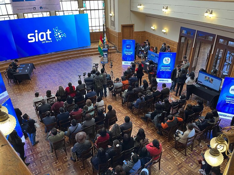 Impuestos Nacionales promueve beneficios del SIAT en Línea en ferias informativas