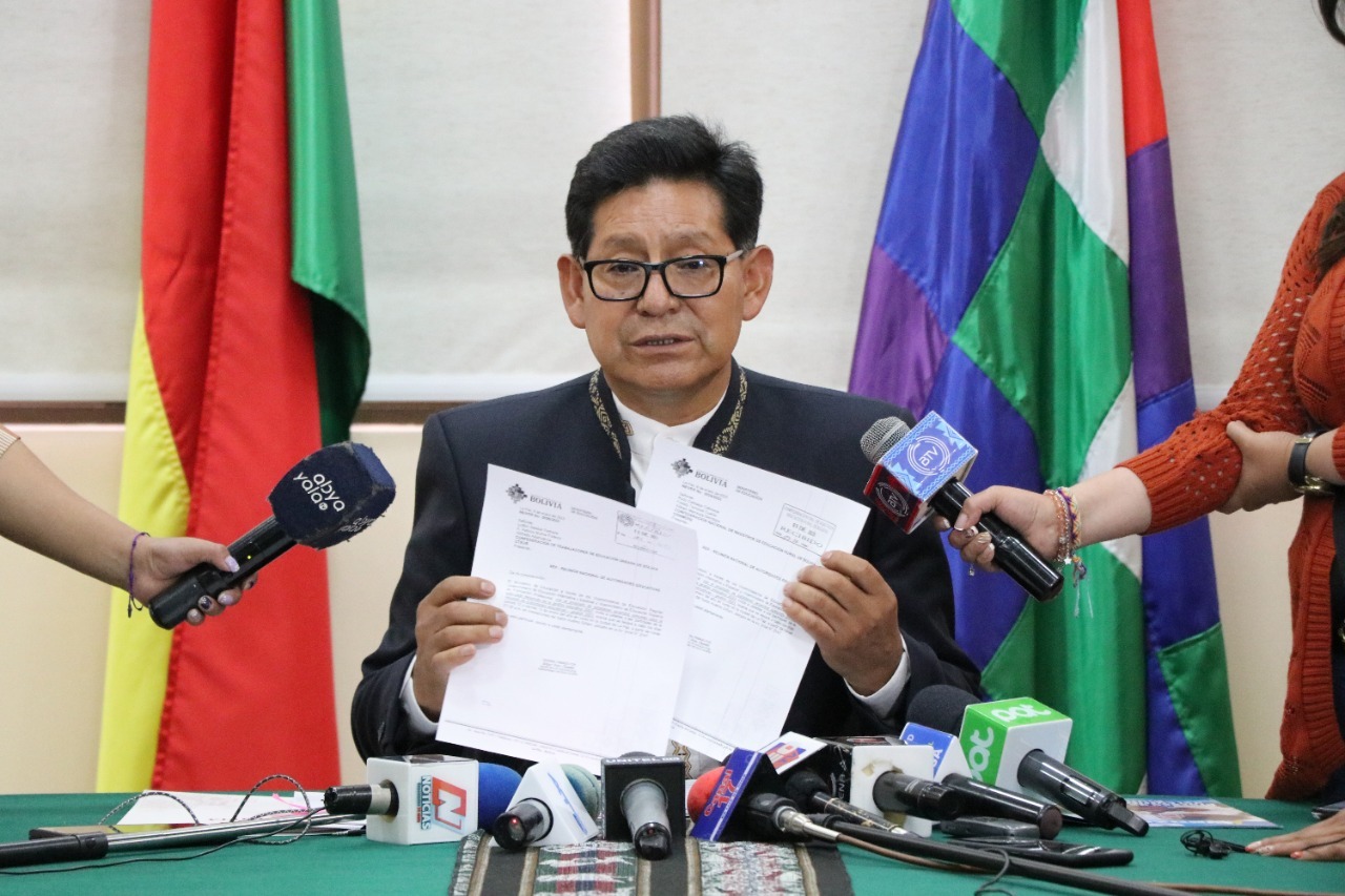 Educación aclara que el magisterio fue convocado al proceso de actualización de la malla curricular