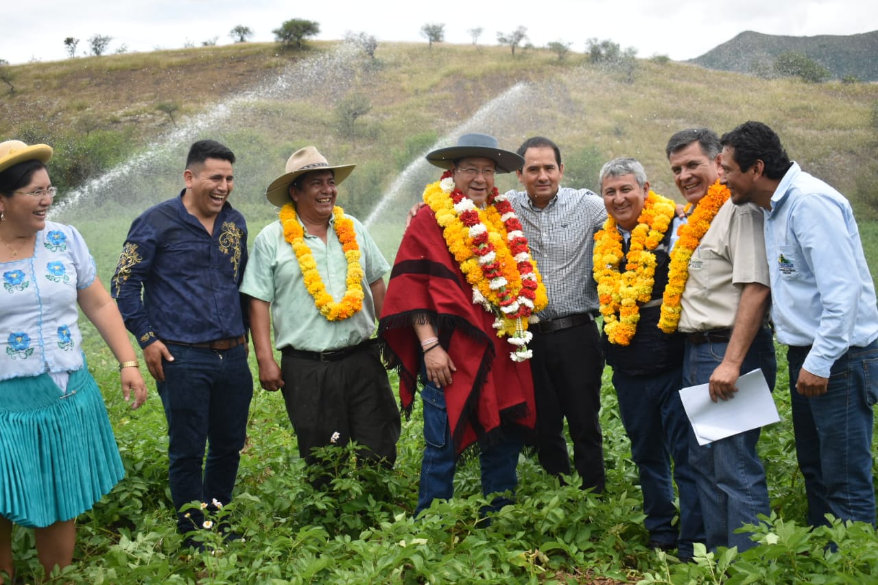 En Padcaya entregan sistema de riego para potenciar la agricultura de 56 familias productoras