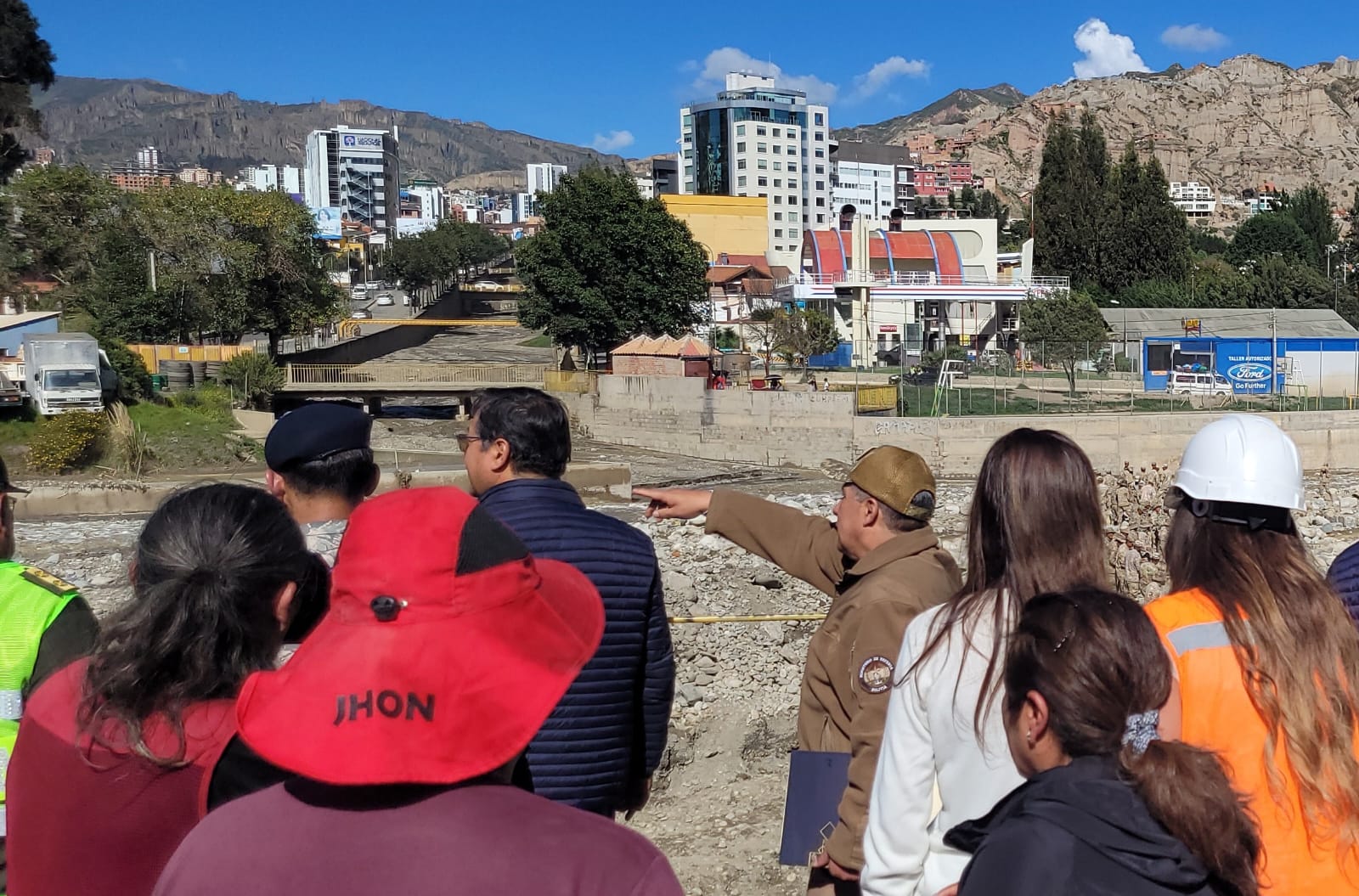 Gobierno agenda reunión con autoridades de la Alcaldía de La Paz para tratar plan de reconstrucción tras las lluvias