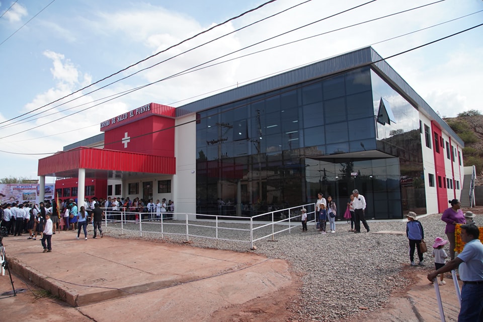 En municipio rural de Tarija entregan centro de salud, 20 viviendas, enlosetado y un sistema de riego por más Bs 14 millones