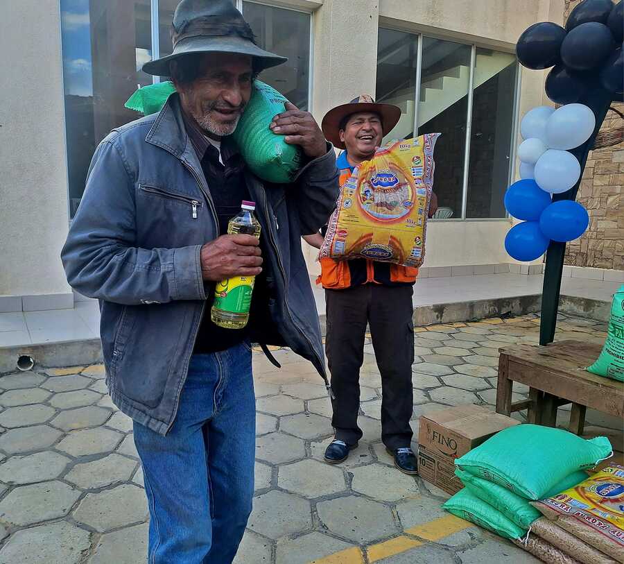 Gobierno entrega más de 15 toneladas de ayuda humanitaria en Pucará