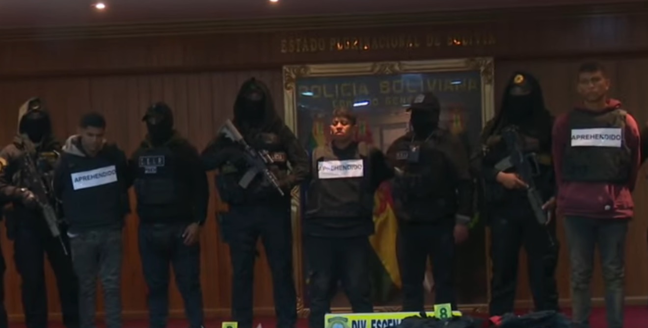 Capturan a cuatro venezolanos vinculados a la delictiva Tren de Aragua, portaban armas y munición militar