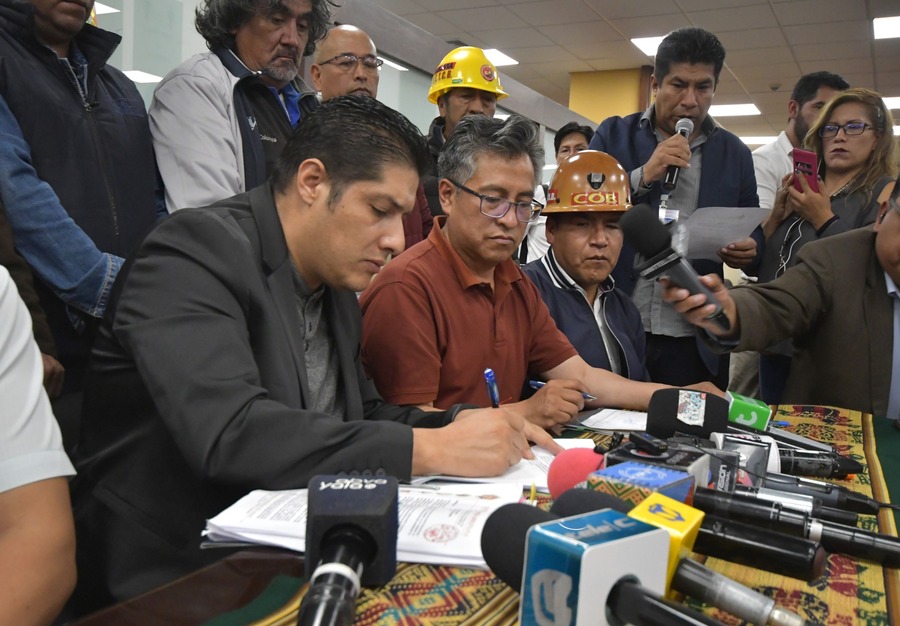 Gobierno y COB suscribieron acta de entendimiento para impulsar proyectos de agua y organizar una cumbre