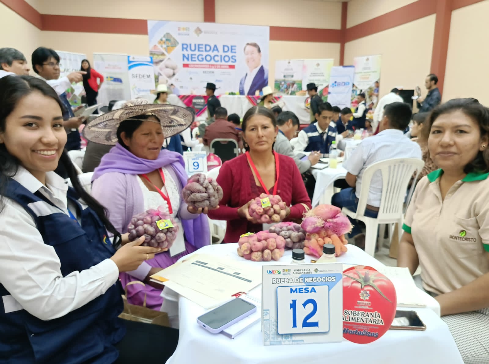 Rueda de negocios de hortalizas, tubérculos y fruta genera intenciones de negocios por Bs 25,6 millones en Cochabamba 