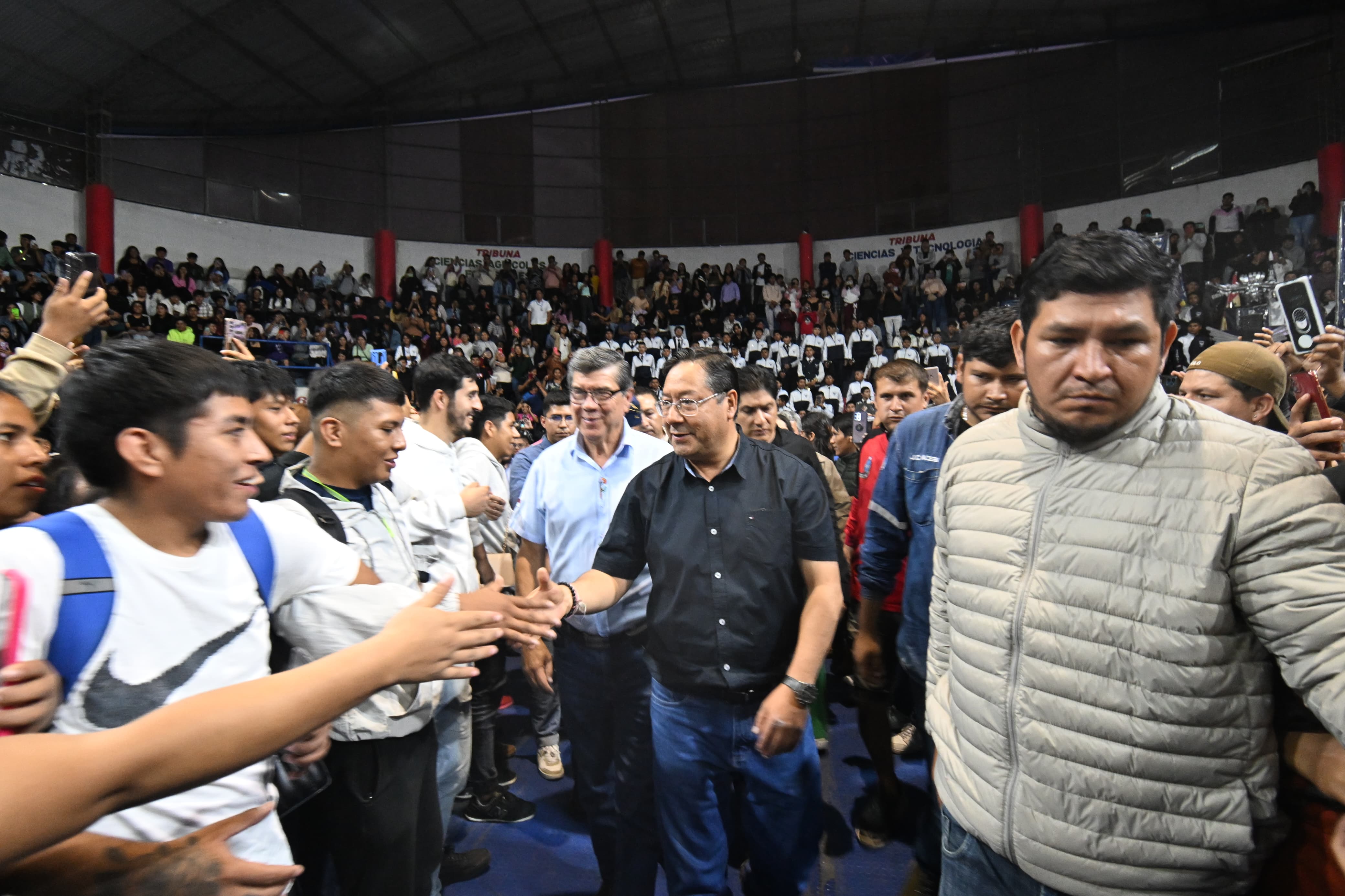 Arce urge debatir el proceso industrializador en las universidades para fortalecerlo y darle sostenibilidad