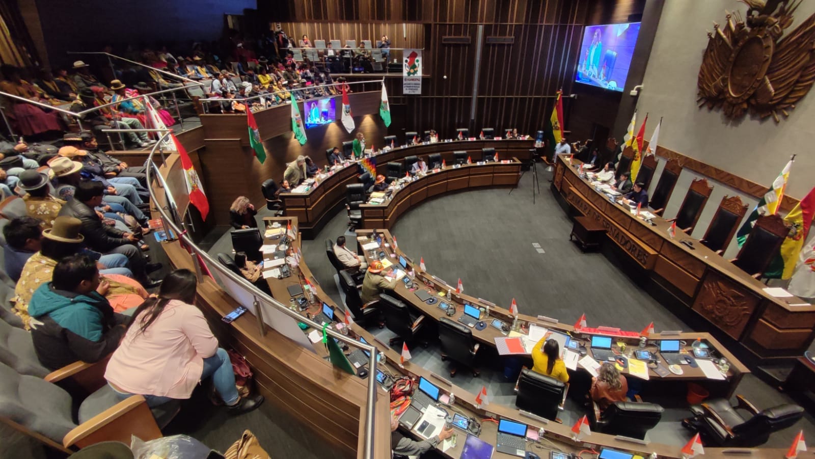 Luego de aclaración de Diputados, en el Senado empieza tratamiento de 19 contratos mineros