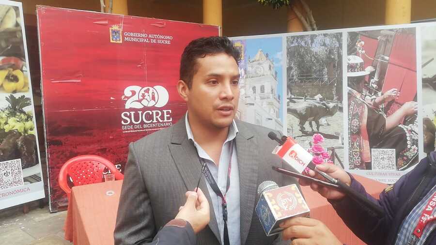 En Sucre lanzan campaña de mantenimiento y pintado de fachadas y balcones del centro histórico para recuperar la Ciudad Blanca