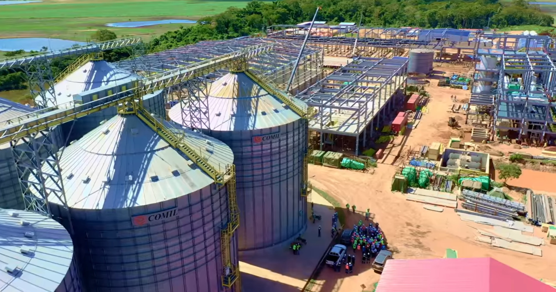 Pese a los obstáculos la Bolivia industrial avanza, construcción de la planta de soya llega al 80%