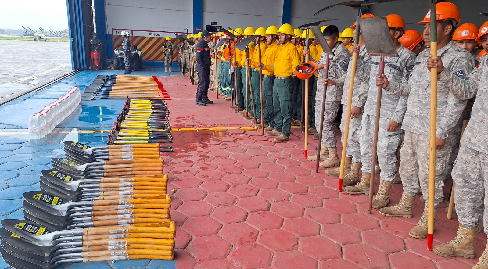 Bolivia y Brasil coordinan para extinguir incendio en frontera 