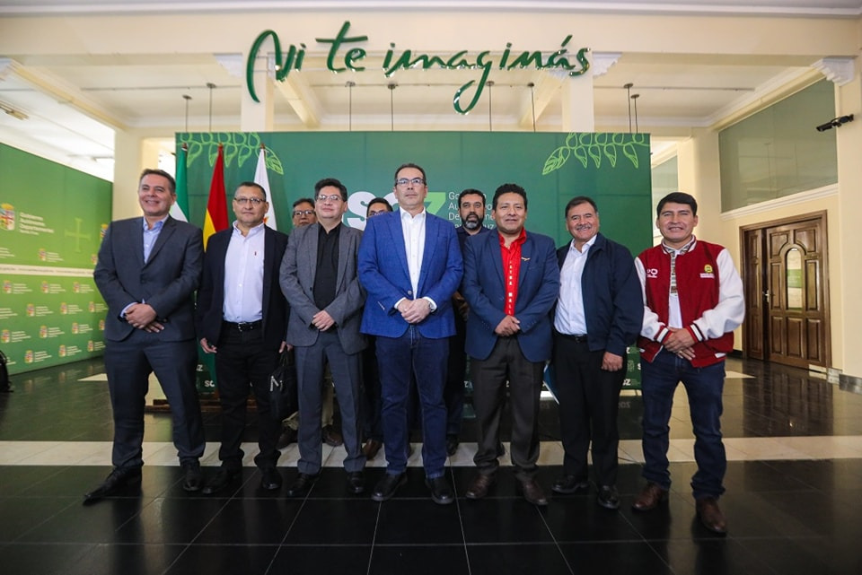 Aprueban resolución que viabiliza reprogramación de deudas de gobernaciones con el FNDR