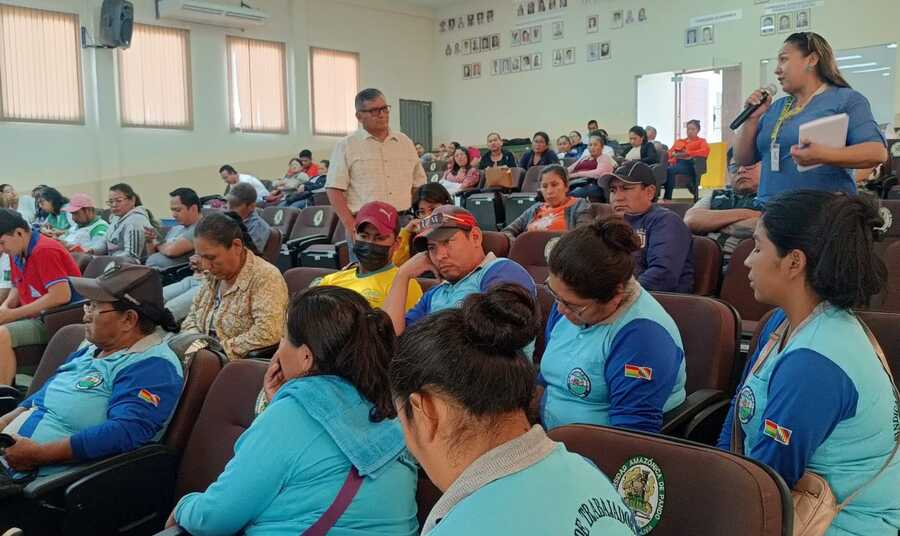 Trabajadores de Pando y Tarija fortalecen sus conocimientos en derechos laborales