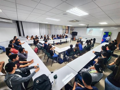 “Iniciativa por los jóvenes” ayudó a capacitar y emplear a más de 27.600 jóvenes en Bolivia