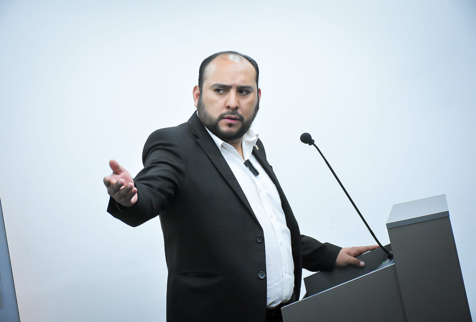 Levantan bloqueo en Yapacaní bajo compromiso de la Gobernación de Santa Cruz de licitar construcción de vía