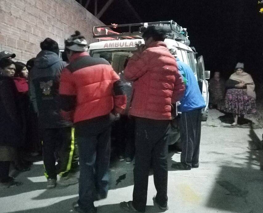 Embarrancamiento de un bus en la ruta La Paz - Apolo deja 25 heridos