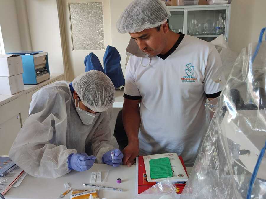 Más de 18.600 personas viven con VIH Sida en Bolivia y acceden a diagnóstico y tratamiento gratuito