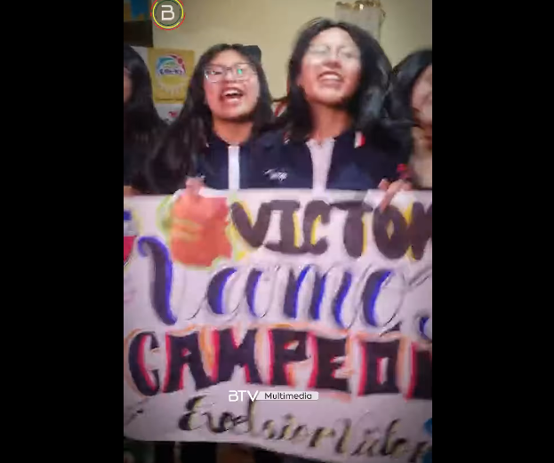En Oruro celebran la victoria de su representante Víctor Soliz en la “Academia del Saber”