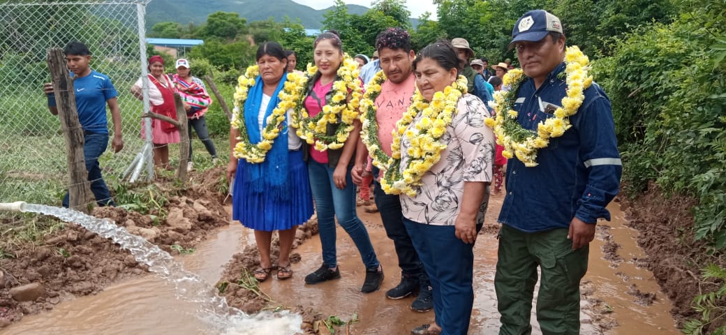 Entregan sistemas de agua subterránea en Mairana para beneficio de 1.170 productores