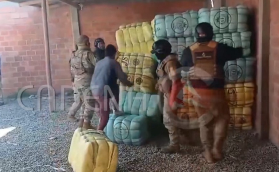 Intervienen centro de acopio con mercancía de contrabando en El Alto