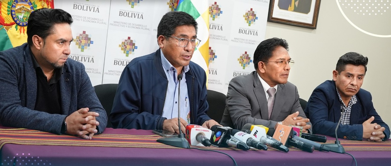 Gobierno mantiene veto a la exportación de aceite y pide a industriales mayores esfuerzos para abastecer el mercado