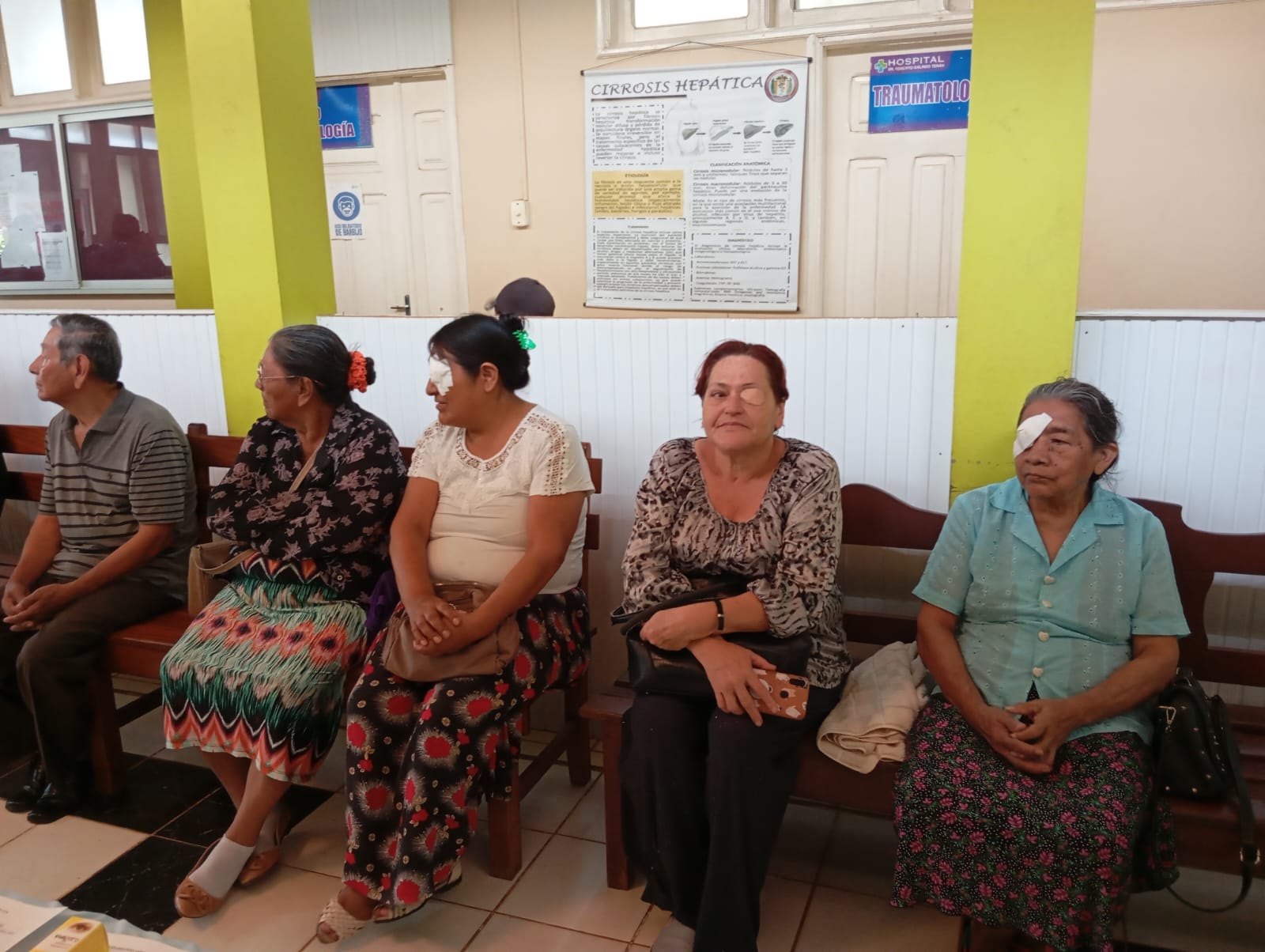 Entregan equipo oftalmológico en Cobija tras cruzada contra la ceguera que beneficia a más de 200 adultos mayores 