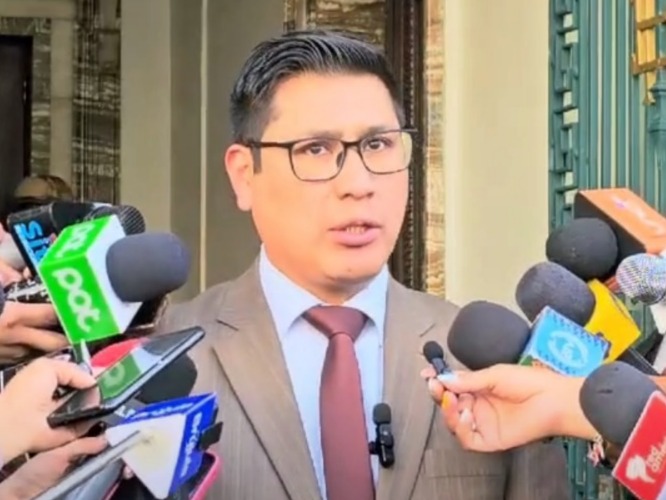 Ricardo Condori es designando como nuevo Procurador General del Estado