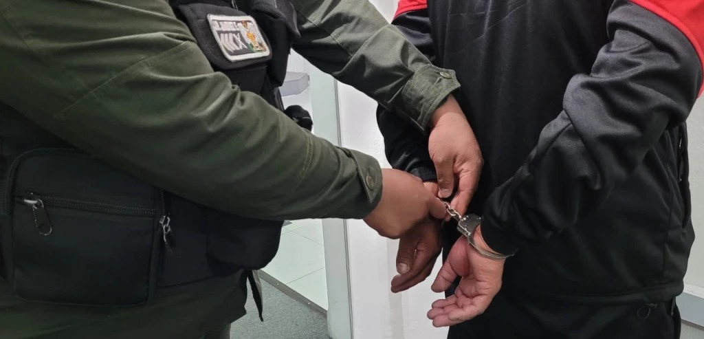 Aprehenden a dos personas por el atraco en la zona Sur de La Paz, súbditos colombianos estarían implicados 