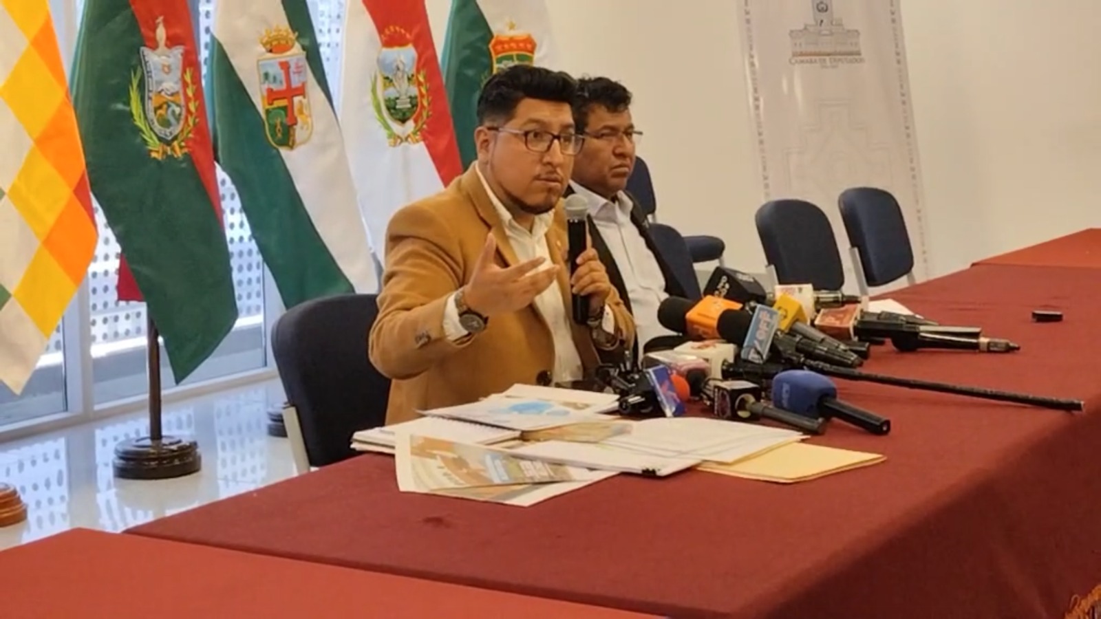 Presidente de la Cámara de Diputados, Omar Yujra. Captura: RRSS Tele Estrella