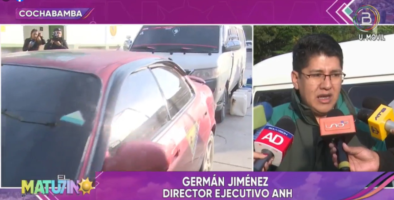 Entregan a la Felcc cinco vehículos que cargaban combustible con repetitividad en Cochabamba