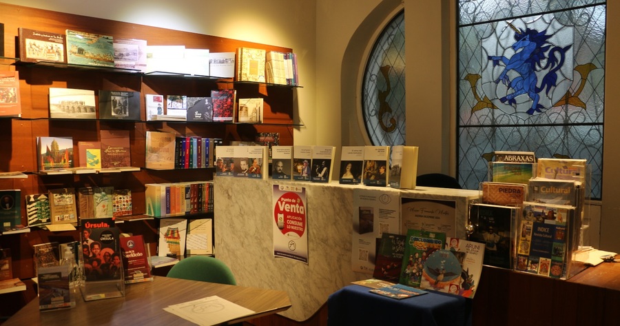 Libros de la Biblioteca Biográfica rumbo al Bicentenario fueron los más vendidos en Feria Literaria Navideña