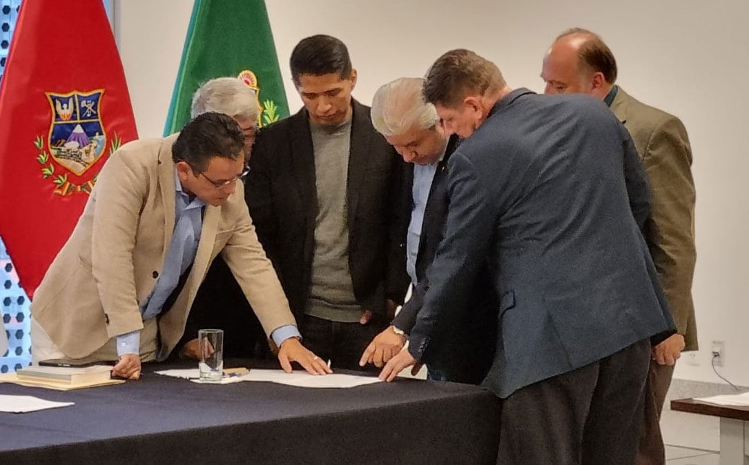 Diputado Jáuregui asegura que reunión convocada por Rodríguez no viabilizó judiciales y sirvió para segundo pacto evistas-oposición