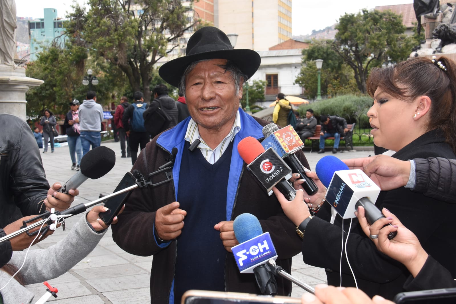 Loayza denuncia que el narcotráfico financia bloqueo de caminos en Cochabamba