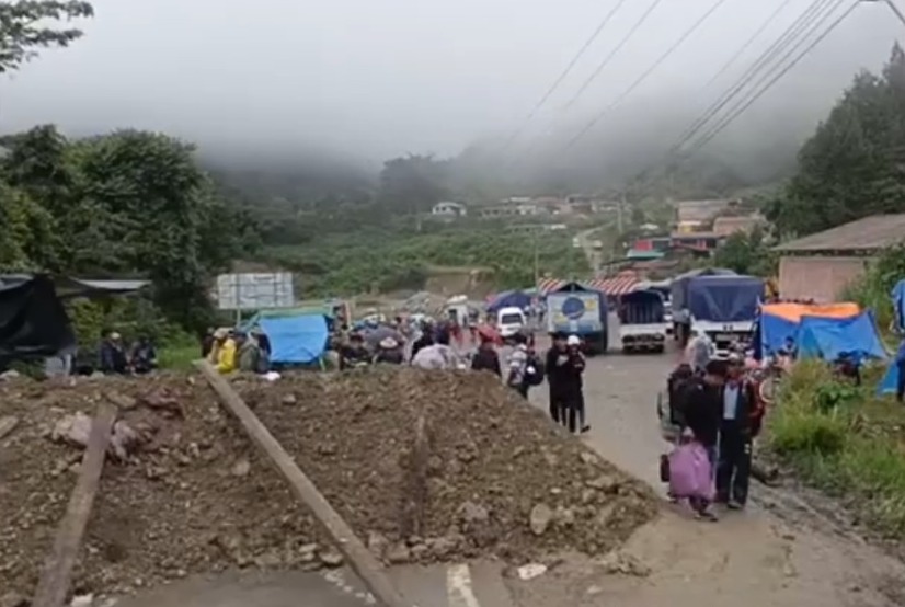 Reportan seis puntos de bloqueo evista en Cochabamba, resto de vías están expeditas 