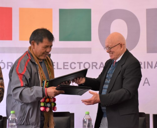 TSE suscribe convenio para fortalecer la democracia comunitaria y las autonomías indígenas