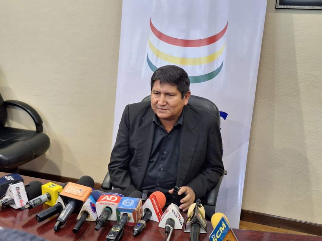 Elfec restablece energía eléctrica en cuatro localidades de Cochabamba tras corte por descarga atmosférica