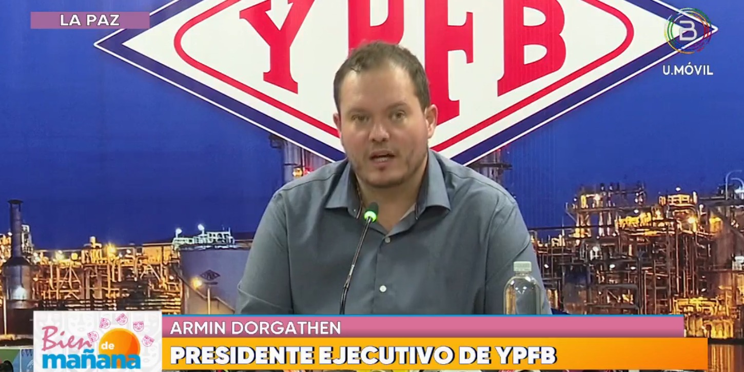 Más de 200 cisternas están varadas por bloqueos, YPFB garantiza despacho de 2,5 millones de litros de combustible para La Paz