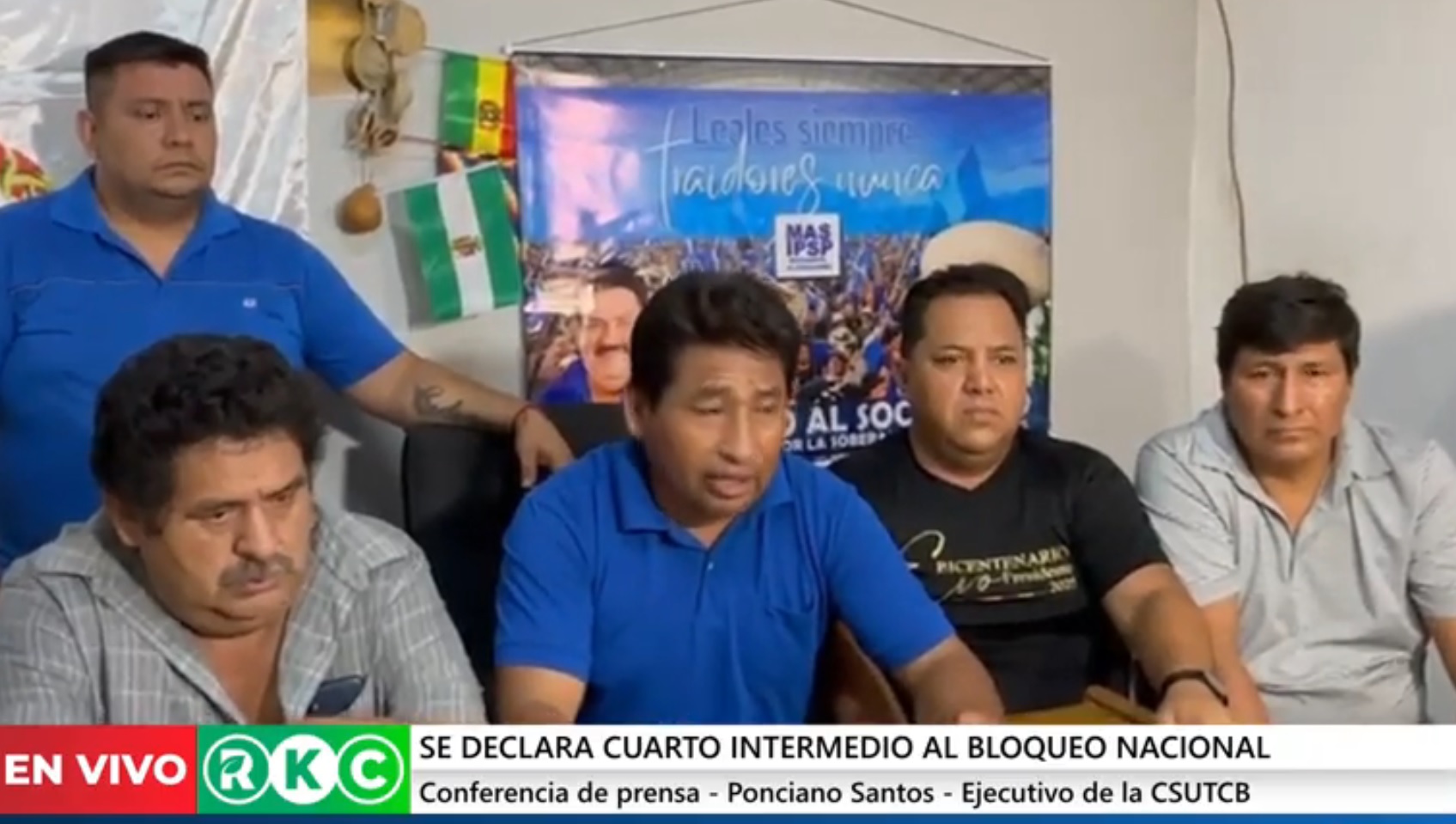 Campesinos del ala evista levantan bloqueos y deciden iniciar una vigilia en La Paz a la espera de la ley 144 de elecciones judiciales